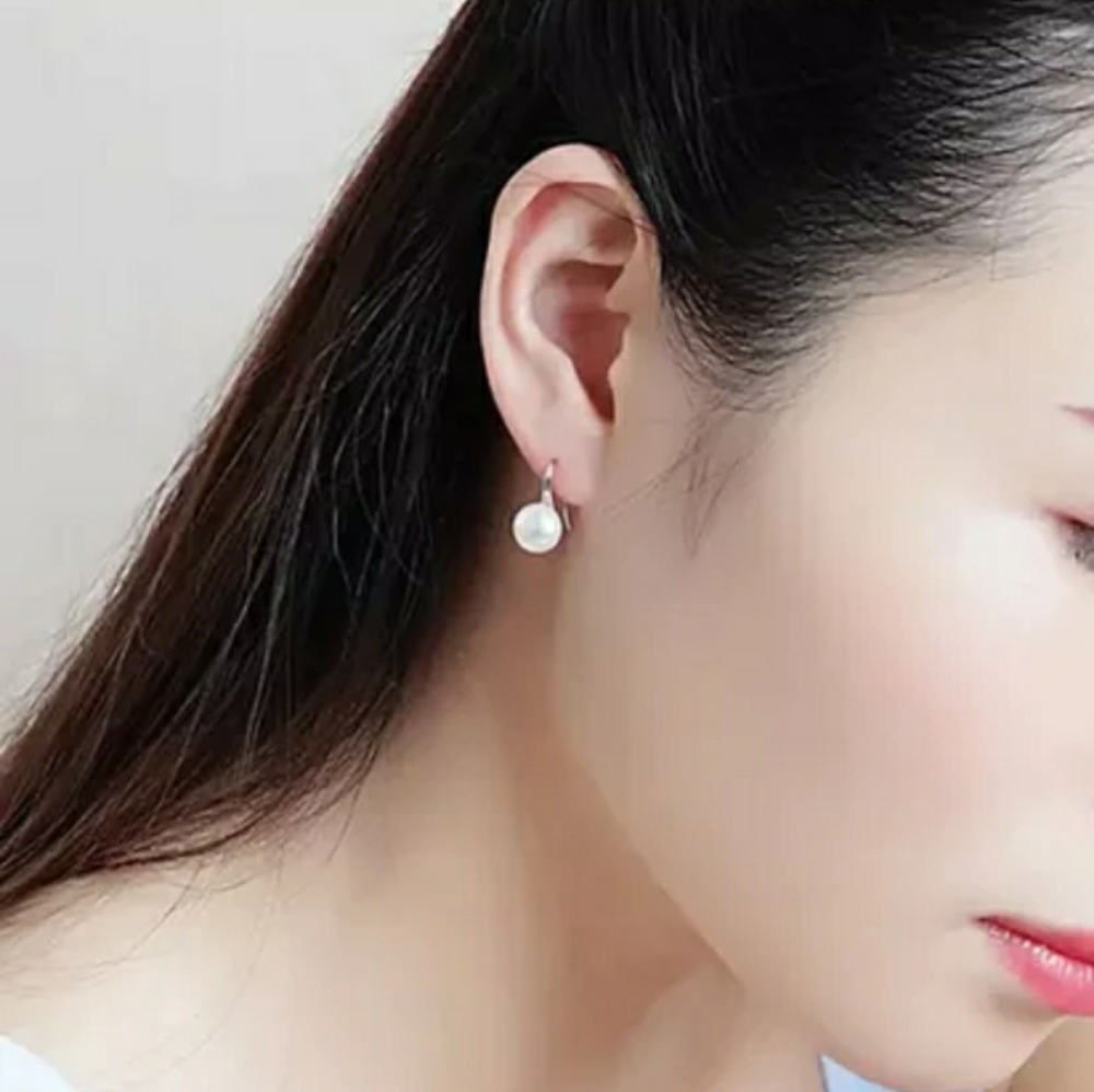 New Silver Faux Pearl Earrings - Picture 2 of 5